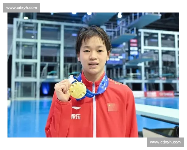 全红婵 10 米台卫冕！国歌奏响瞬间，少女眼含热泪感动世界