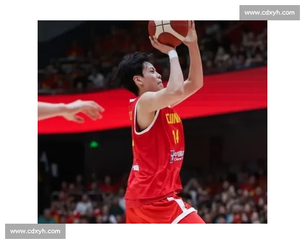 67 分狂胜！杨舒予 22 分 + 6 抢断 宫指导万次特训淬炼女篮外线火力